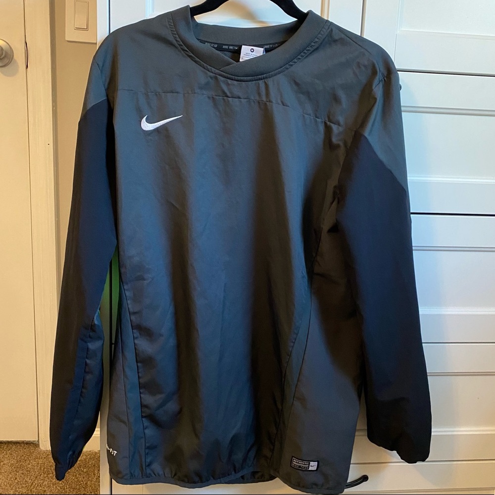 Nike men’s dri fit athletic/outdoor material!